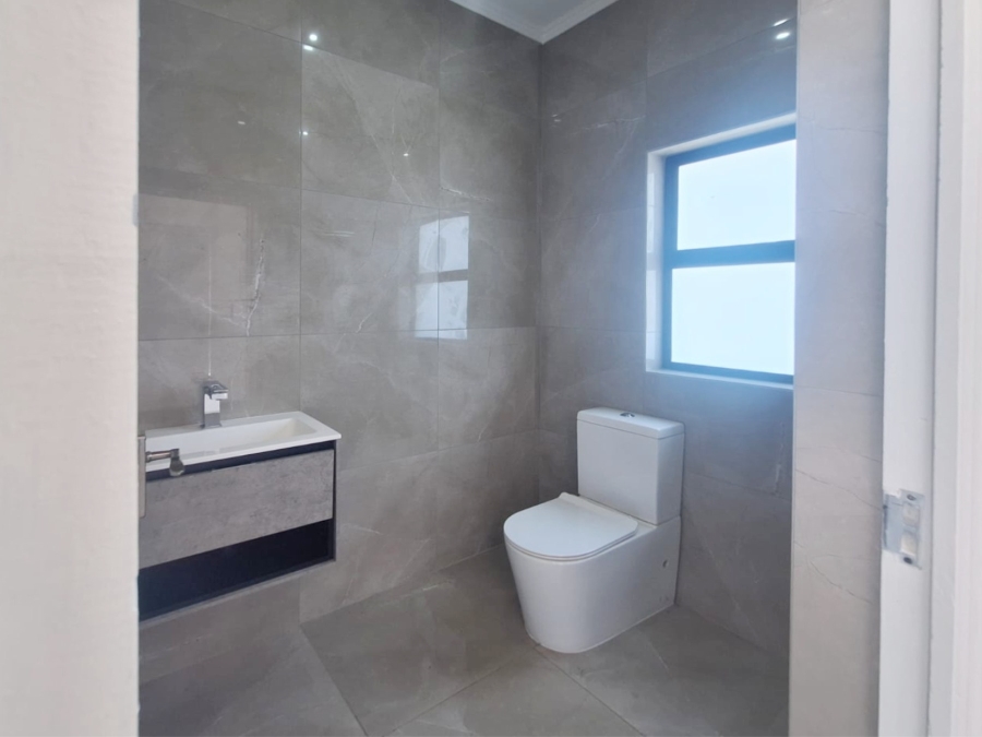 To Let 4 Bedroom Property for Rent in Redstone Private Country Estate North West